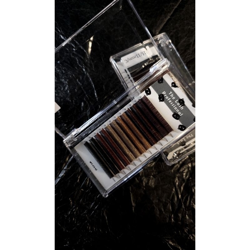 Autumn Black & Brown 秋‧ 黑棕扁毛